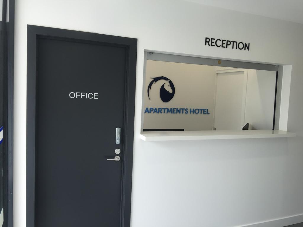 Whitehorse Apartments Hotel Box Hill Eksteriør billede