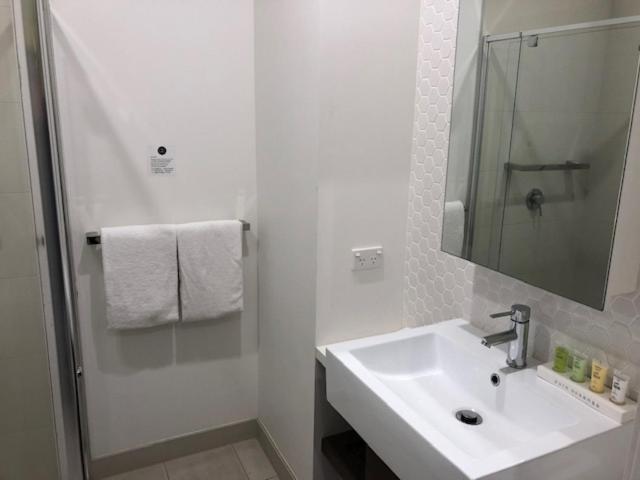 Whitehorse Apartments Hotel Box Hill Eksteriør billede
